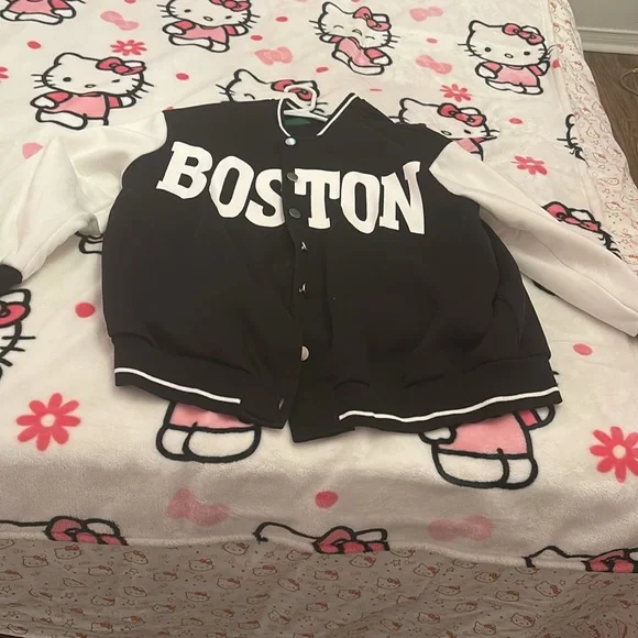 Sweater - Picture 2 of 4